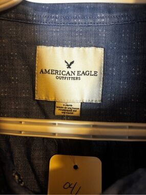 American Eagle Outfitters Navy Chambray Button-Up Shirt